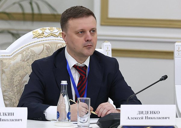 Председатель Комитета по региональной политике и местному самоуправлению Алексей Диденко