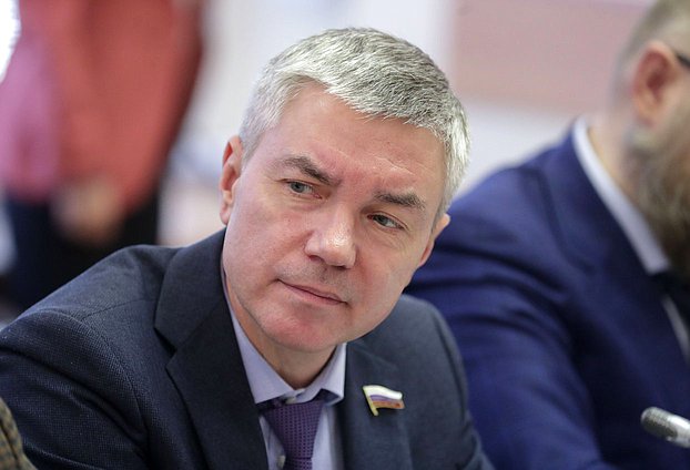 Член Комитета по физической культуре и спорту Евгений Ревенко