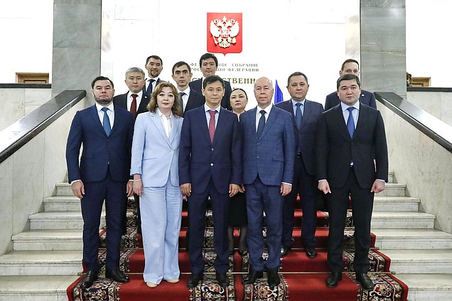 Встреча руководителя Аппарата Государственной Думы Игоря Дивейкина с руководителем Аппарата Мажилиса Парламента Республики Казахстан Ренатом Айтаевым