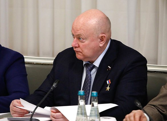 Первый заместитель Председателя Комитета по обороне Андрей Красов