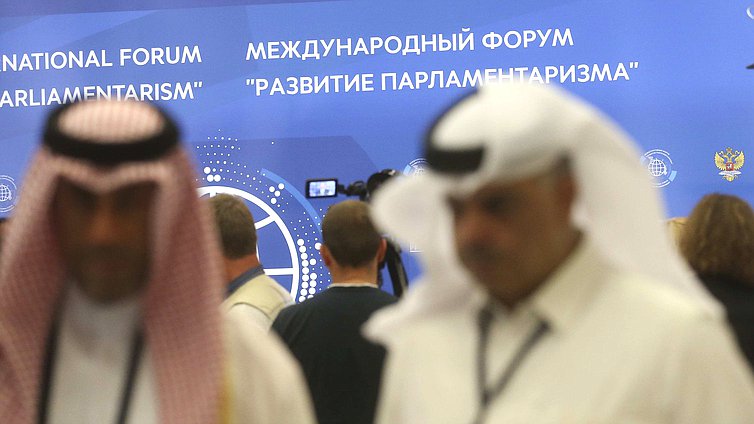 Работа тематических секций и круглых столов в рамках Международного форума «Развитие парламентаризма»