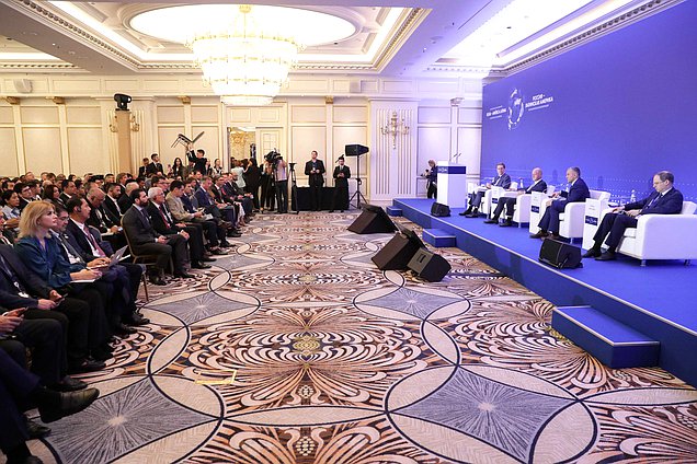 Round table discussion “Equal and mutually beneficial economic cooperation: role of the parliaments” at the First International Parliamentary Conference “Russia – Latin America”