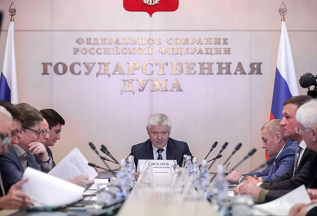 Председатель Комитета по безопасности и противодействию коррупции Василий Пискарев