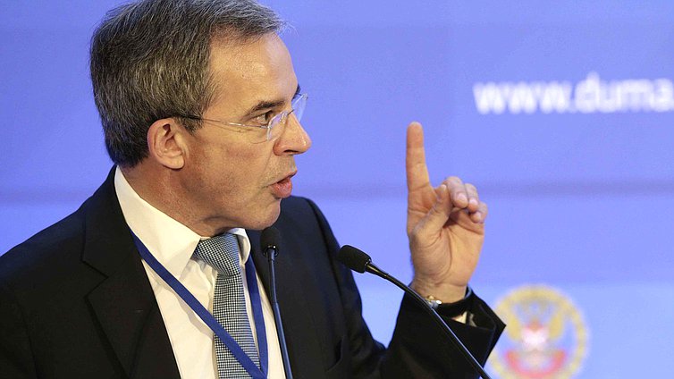 Пленарное заседание IV Международного парламентского форума «Роль парламентов в обеспечении международной безопасности в современных условиях». 
