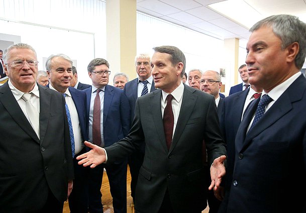 Председатель Государственной Думы Вячеслав Володин, директор Службы внешней разведки Сергей Нарышкин, руководитель фракции ЛДПР Владимир Жириновский и руководитель фракции КПРФ Геннадий Зюганов
