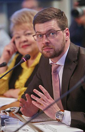 Круглый стол Комитета Государственной Думы по образованию на тему «Развитие научно-технического творчества детей в системе дополнительного образования: проблемы и пути решения». 

