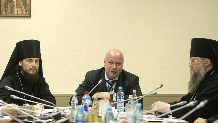 Заседание круглого стола на тему "Митрополит Киевский, Московский и всея Руси Пётр - Символ единства русского мира".