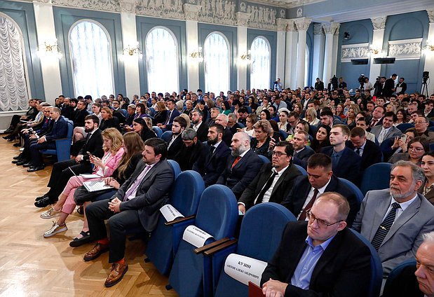 Круглый стол Комитета по охране здоровья на тему: "О мерах защиты здоровья граждан в рамках реализации Концепции сокращения потребления алкоголя в РФ"