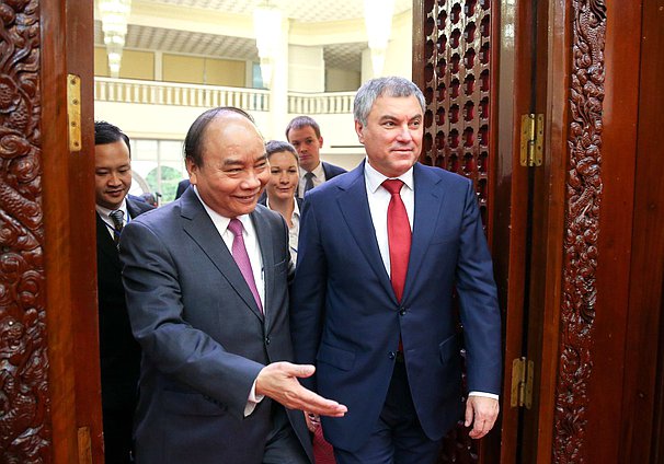 Chairman of the State Duma Viacheslav Volodin and Prime Minister of the Socialist Republic of Vietnam Nguyễn Xuân Phúc