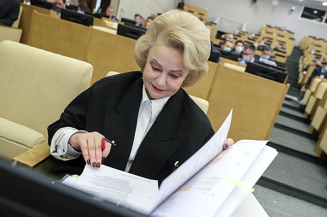 Председатель Комитета по вопросам семьи, женщин и детей Нина Останина