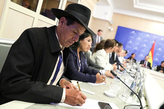 Reunión del Jefe de la Duma Estatal, Vyacheslav Volodin, con el Presidente de la Cámara de Senadores de la Asamblea Legislativa Plurinacional del Estado Plurinacional de Bolivia, Andrónico Rodriguez Ledezma