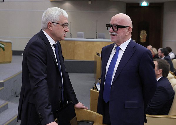 Парламентские слушания на тему «О развитии отраслей легкой промышленности в РФ»