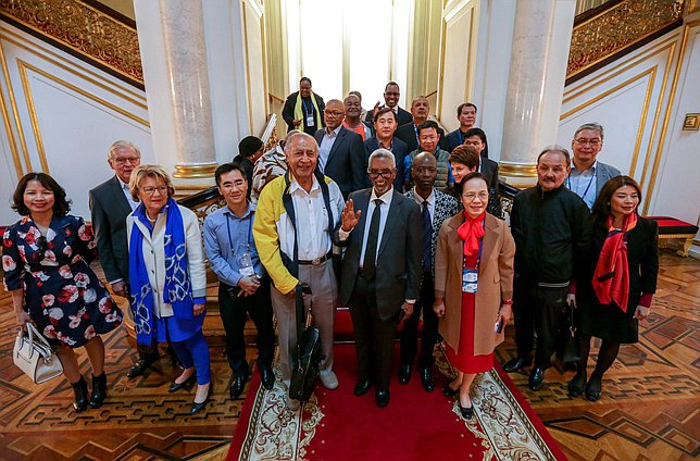 Excursion in the Grand Kremlin Palace for participants of the Second International Forum ”Development of Parliamentarism“