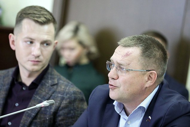 Первый заместитель Комитета по молодежной политике Игорь Кастюкевич