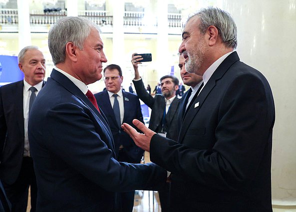 Председатель Государственной Думы Вячеслав Володин и Председатель Комиссии Меджлиса Исламского Совета Исламской Республики Иран по национальной безопасности и внешней политике Эбрахим Азизи