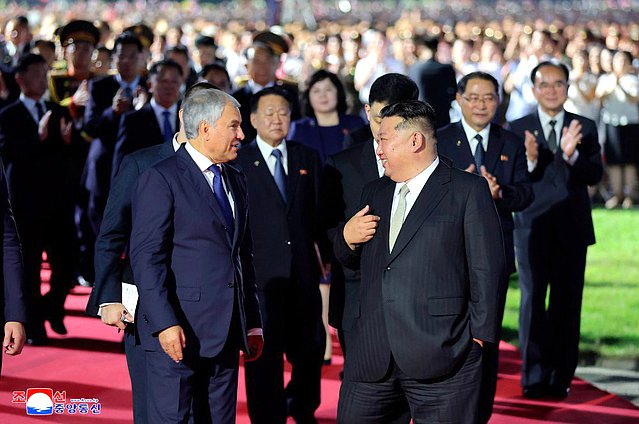 Chairman of the State Duma Vyacheslav Volodin and Chairman of State Affairs of the Democratic People’s Republic of Korea Kim Jong-un. Photo credit: KCNA