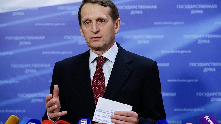 Подход к прессе Председателя Государственной Думы Федерального Собрания Российской Федерации Сергея Нарышкина.
