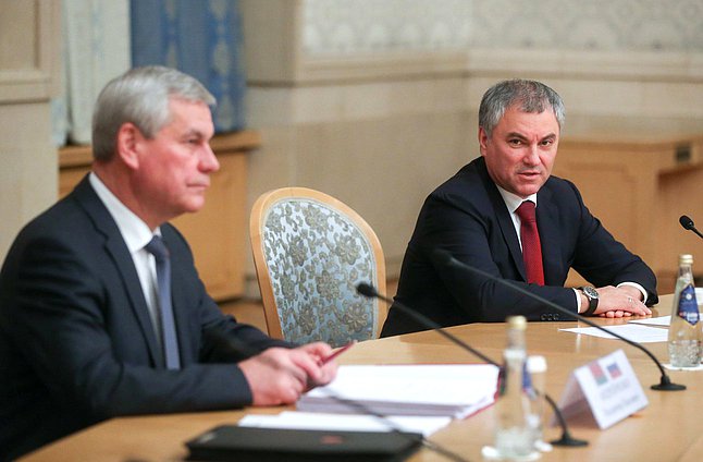 Chairman of the House of Representatives of the National Assembly of the Republic of Belarus Vladimir Andreichenko and Chairman of the State Duma Viacheslav Volodin