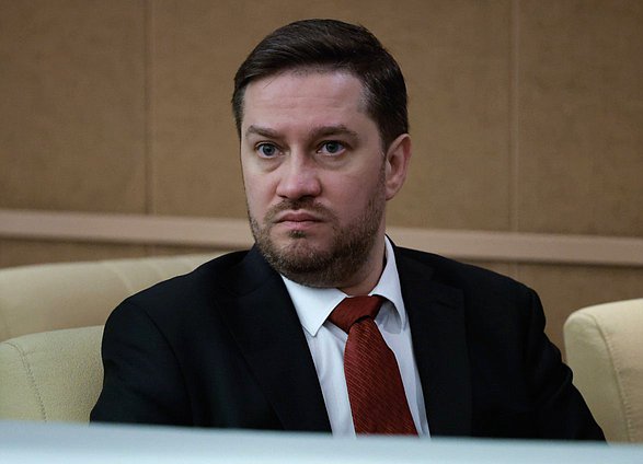 Аудитор Счетной палаты РФ Максим Зайцев