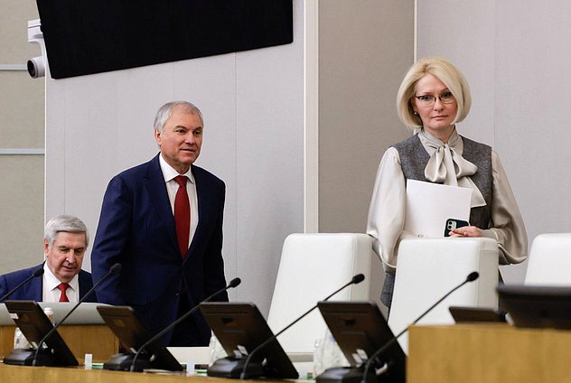 Председатель Государственной Думы Вячеслав Володин и заместитель Председателя Государственной Думы Виктория Абрамченко