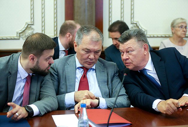 Member of the Committee on Issues of the Commonwealth of Independent States and Contacts with Fellow Countryman Artem Turov and Chairman of the Committee on Issues of the Commonwealth of Independent States and Contacts with Fellow Countryman Leonid Kalashnikov