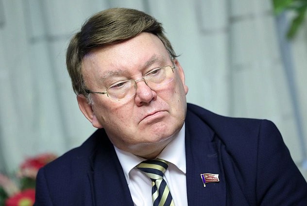 Член Комитета по вопросам собственности, земельным и имущественным отношениям Николай Иванов