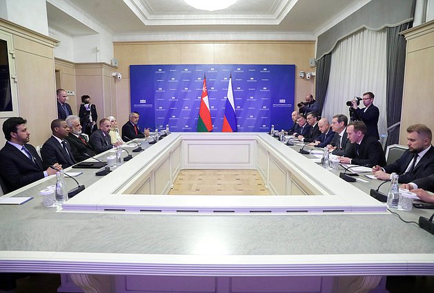 Meeting of First Deputy Chairman of the State Duma Alexander Zhukov and Chairman of the State Council of the Sultanate of Oman AbdulMalik bin Abdullah Al Khalili