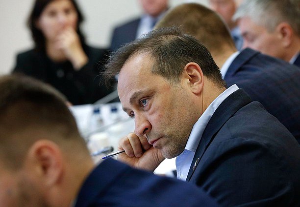 Председатель Комитета по физической культуре и спорту Дмитрий Свищев