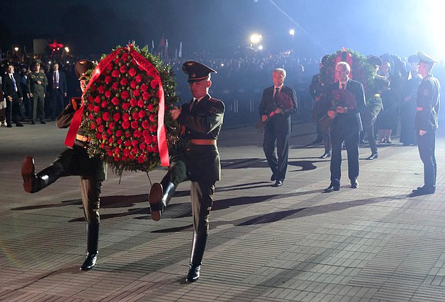 Председатель Государственной Думы Вячеслав Володин и Председатель Палаты представителей Национального собрания Республики Беларусь Игорь Сергеенко. Митинг-реквием, приуроченный к 85-й годовщине начала Великой Отечественной войны
