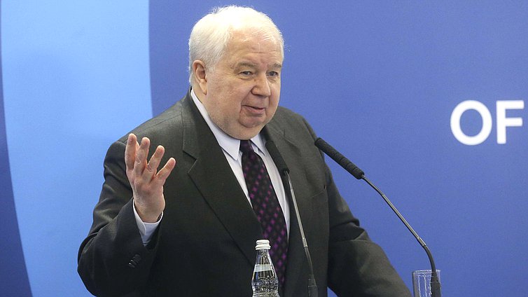 Работа тематических секций и круглых столов в рамках Международного форума «Развитие парламентаризма»