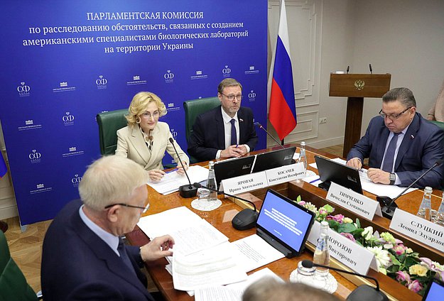 Deputy Speaker of the Federation Council Konstantin Kosachev and Deputy Chairwoman of the State Duma Irina Yarovaya