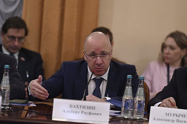 Член-корреспондент РАН, директор ЦЭМИ РАН Альберт Бахтизин. Сессия "Денежно-кредитная политика"