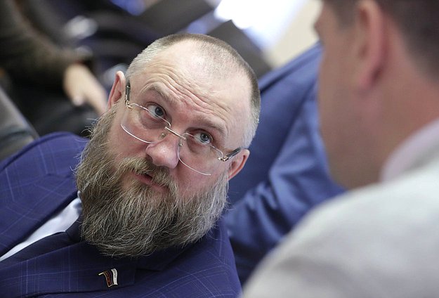 Заместитель Председателя Комитета по физической культуре и спорту Сергей Бурлаков