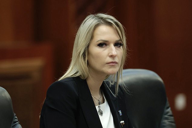 Председатель Комитета по развитию гражданского общества, вопросам общественных и религиозных объединений Яна Лантратова