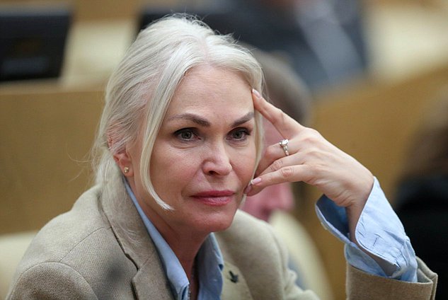 Председатель Комитета по просвещению Ирина Белых