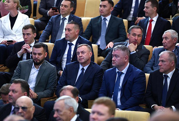 Собрание депутатов, избранных в Государственную Думу девятого созыва от партии «Единая Россия»