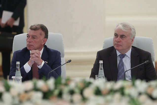 Chairman of the Committee on Economic Policy Maxim Topilin and First Deputy Chairman of the Committee on Energy Pavel Zavalny