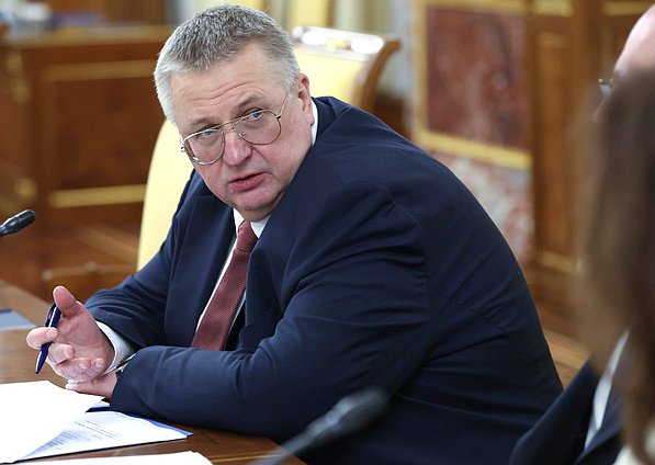 Заместитель Председателя Правительства РФ Алексей Оверчук