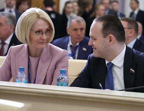 Заместители Председателя Государственной Думы Виктория Абрамченко и Владислав Даванков