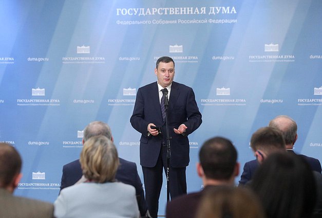 Председатель Комитета по информационной политике, информационным технологиям и связи Александр Хинштейн