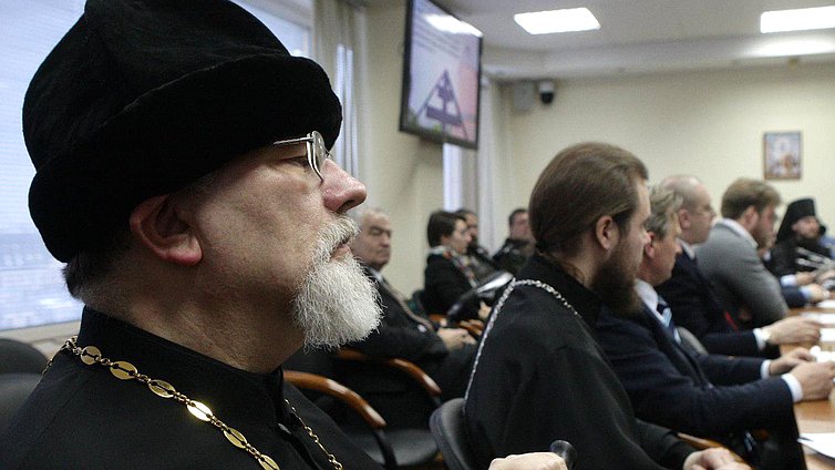 Заседание круглого стола на тему "Митрополит Киевский, Московский и всея Руси Пётр - Символ единства русского мира".