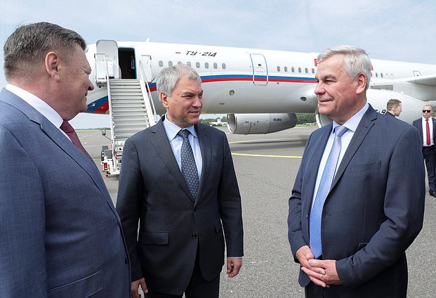 Председатель Государственной Думы Вячеслав Володин и Председатель Палаты представителей Национального собрания Республики Беларусь Владимир Андрейченко
