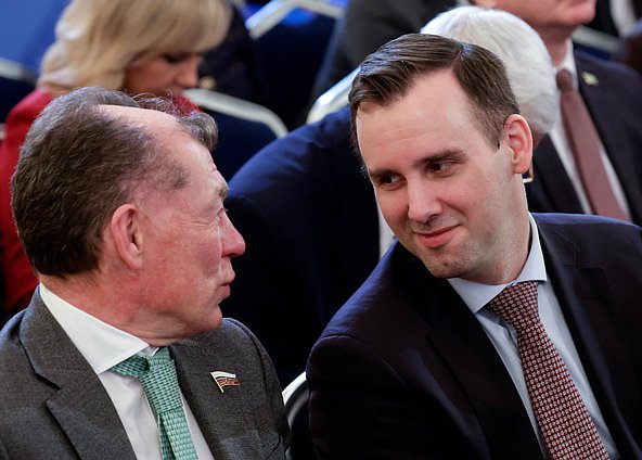 Председатель Комитета по экономической политике Максим Топилин и Председатель Комитета по малому и среднему предпринимательству Александр Демин