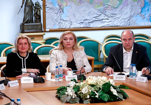 Парламентские слушания Комитета по развитию Дальнего Востока и Арктики на тему «Совершенствование нормативно-правового регулирования развития топливно-энергетического комплекса Дальнего Востока и Арктики»