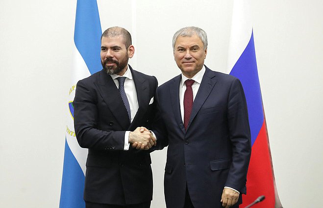 El Jefe de la Duma Estatal, Vyacheslav Volodin, y el Representante Especial del Presidente de la República de Nicaragua para el Desarrollo de las Relaciones con Rusia, Laureano Facundo Ortega Murillo