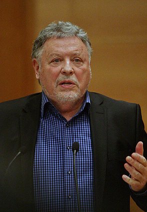   Лекция Игоря Волгина, профессора факультета журналистики МГУ им. М.И. Ломоносова.
