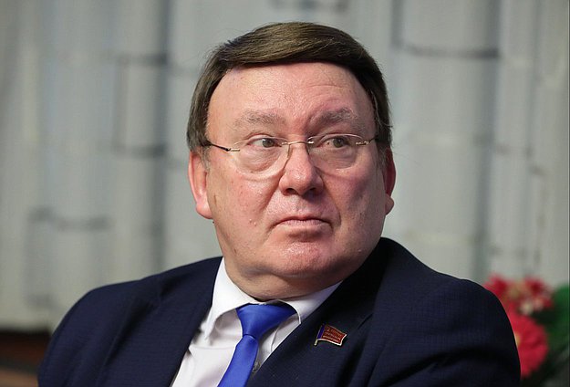 Член Комитета по вопросам собственности, земельным и имущественным отношениям Николай Иванов