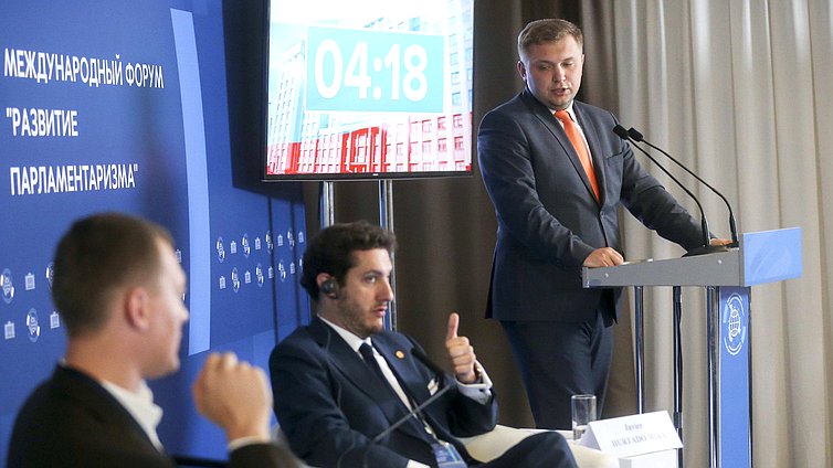 Заместитель Председателя Комитета ГД по образованию и науке Борис Чернышов