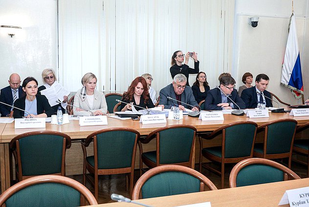 Заседание Комитета по труду, социальной политике и делам ветеранов