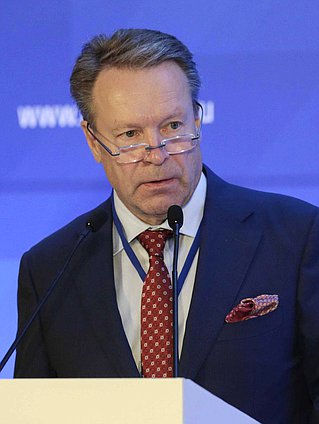 Пленарное заседание IV Международного парламентского форума «Роль парламентов в обеспечении международной безопасности в современных условиях». 
